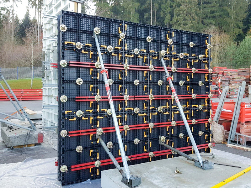 Features, Use Methods and Advantages of Hollow Plastic Formwork