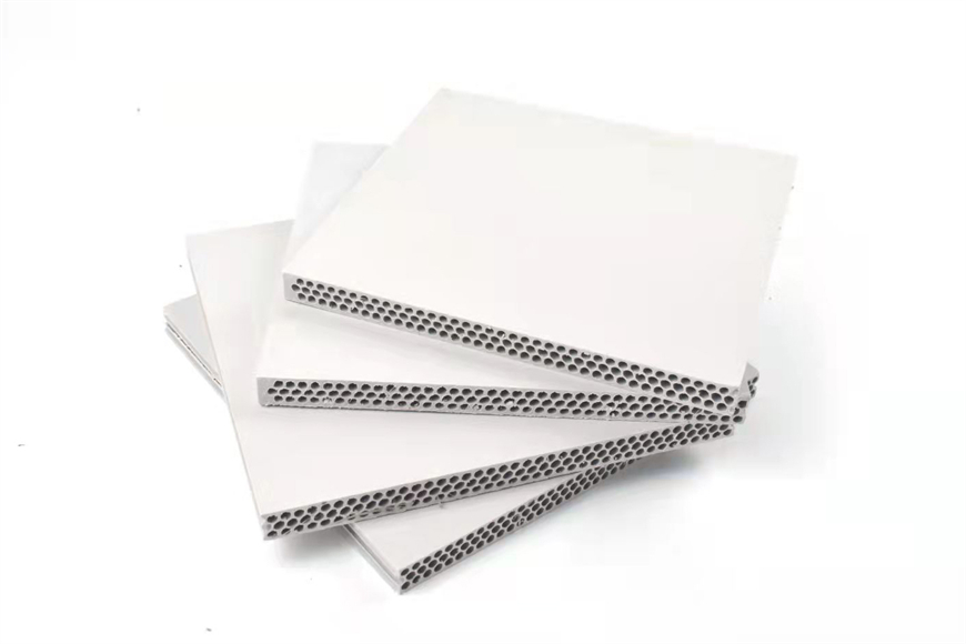 plastic shuttering board